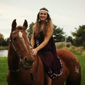 Meet your Posher, Ashley